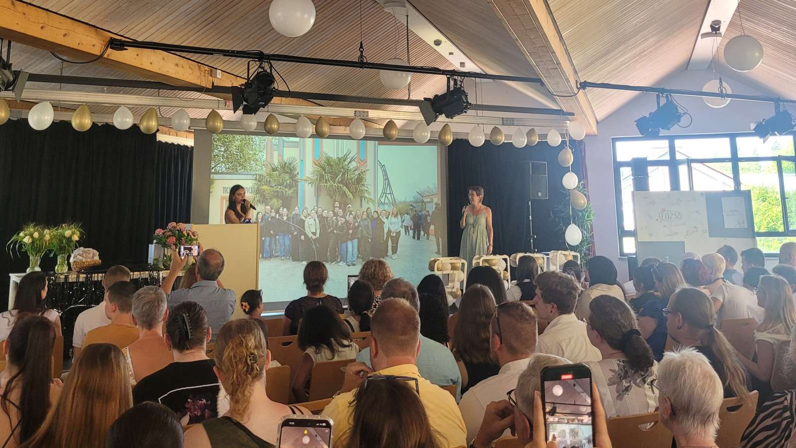 Congrats- you did it! Feierliche Zeugnisübergabe in der Fachoberschule